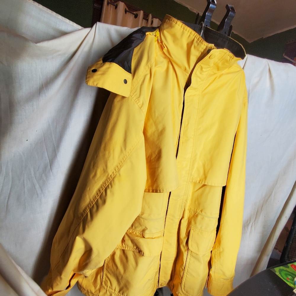 VTG Eddie Bauer Gore-Tex Water/Wind/Weather Proof Hooded Hiking Jacket YLW SZ XL